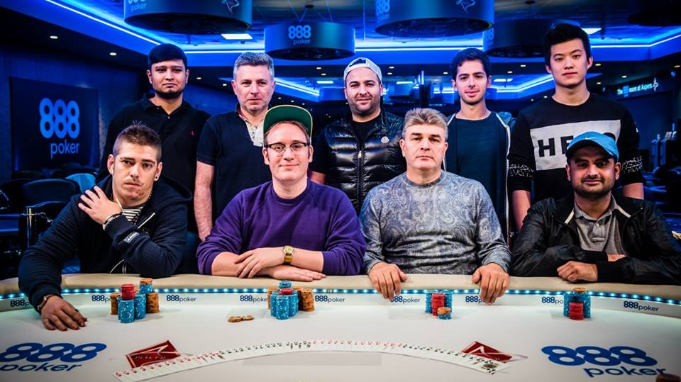 888live poker team